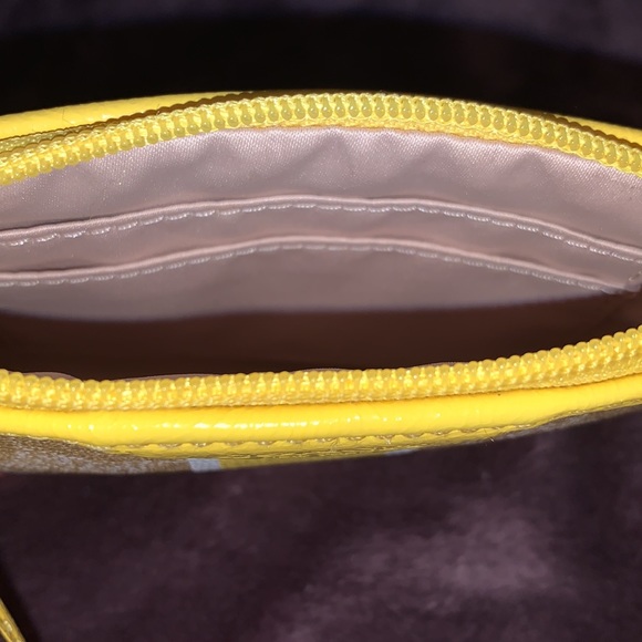 Coach wristlet - Picture 5 of 6